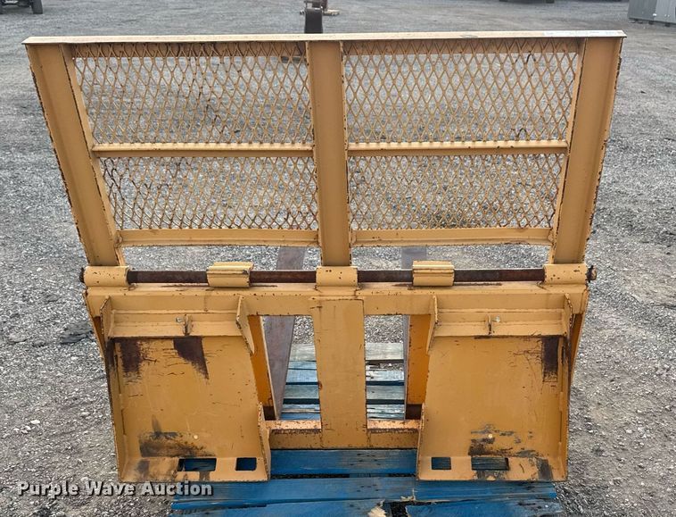 image for item EG2646 Skid steer forks