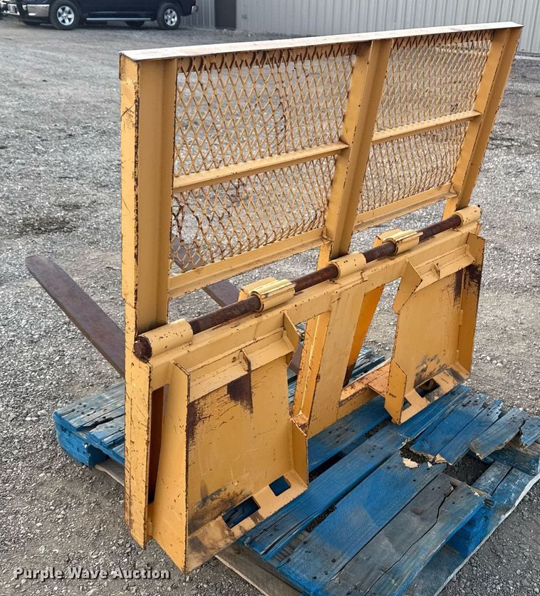 image for item EG2646 Skid steer forks