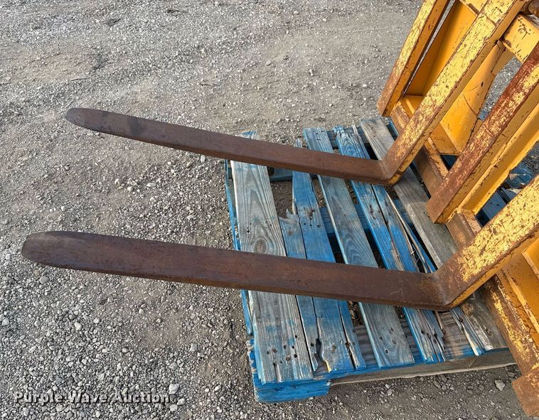 image for item EG2646 Skid steer forks