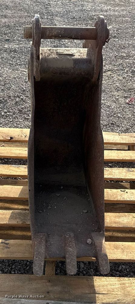 image for item EG2647 Gelth excavator bucket