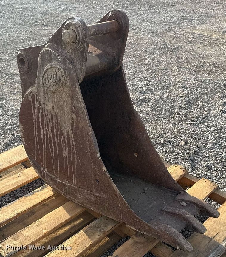 image for item EG2647 Gelth excavator bucket