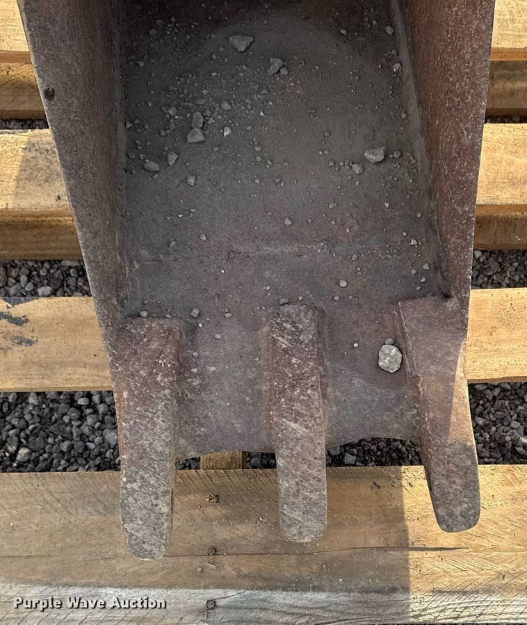 image for item EG2647 Gelth excavator bucket