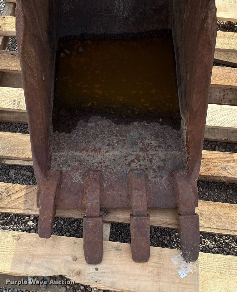 image for item EG2648 Gelth excavator bucket