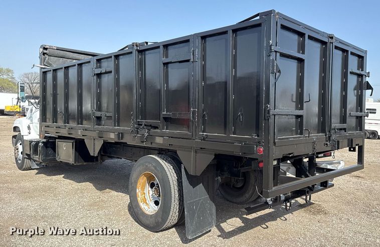 image for item EG2653 2000 Chevrolet C6500 dump truck