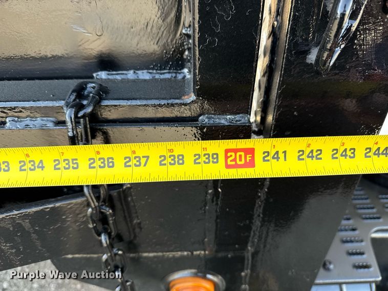 image for item EG2653 2000 Chevrolet C6500 dump truck