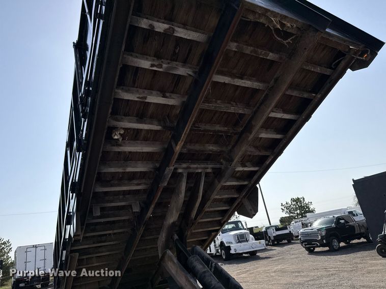 image for item EG2653 2000 Chevrolet C6500 dump truck