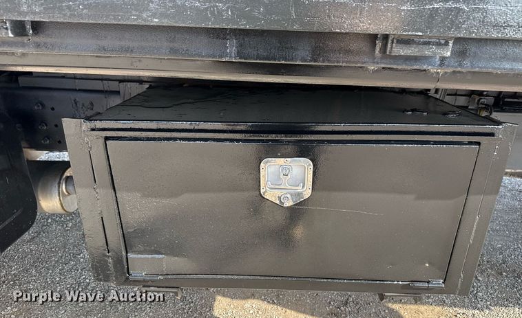 image for item EG2653 2000 Chevrolet C6500 dump truck