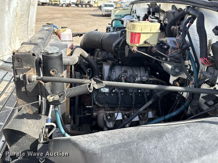 image for item EG2653 2000 Chevrolet C6500 dump truck