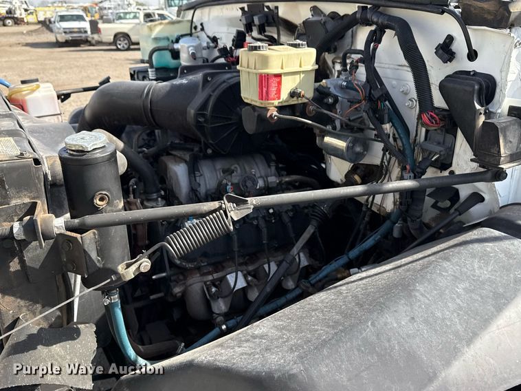 image for item EG2653 2000 Chevrolet C6500 dump truck