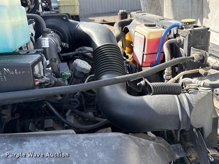 image for item EG2653 2000 Chevrolet C6500 dump truck