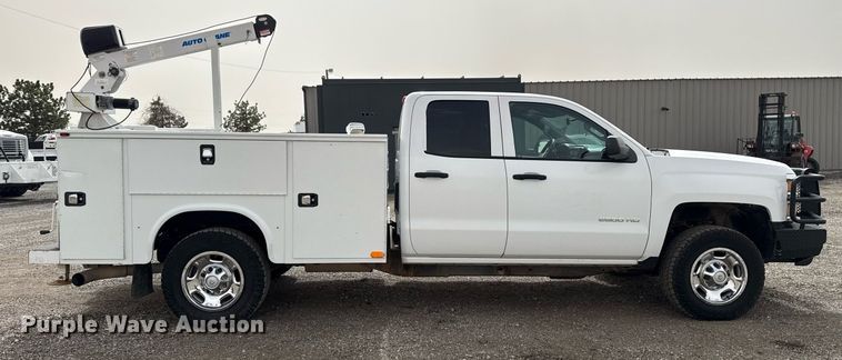 image for item EG2657 2016 Chevrolet Silverado 2500HD Double Cab utility bed pickup truck