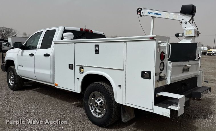 image for item EG2657 2016 Chevrolet Silverado 2500HD Double Cab utility bed pickup truck