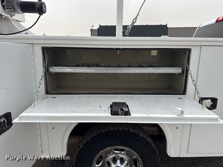 image for item EG2657 2016 Chevrolet Silverado 2500HD Double Cab utility bed pickup truck