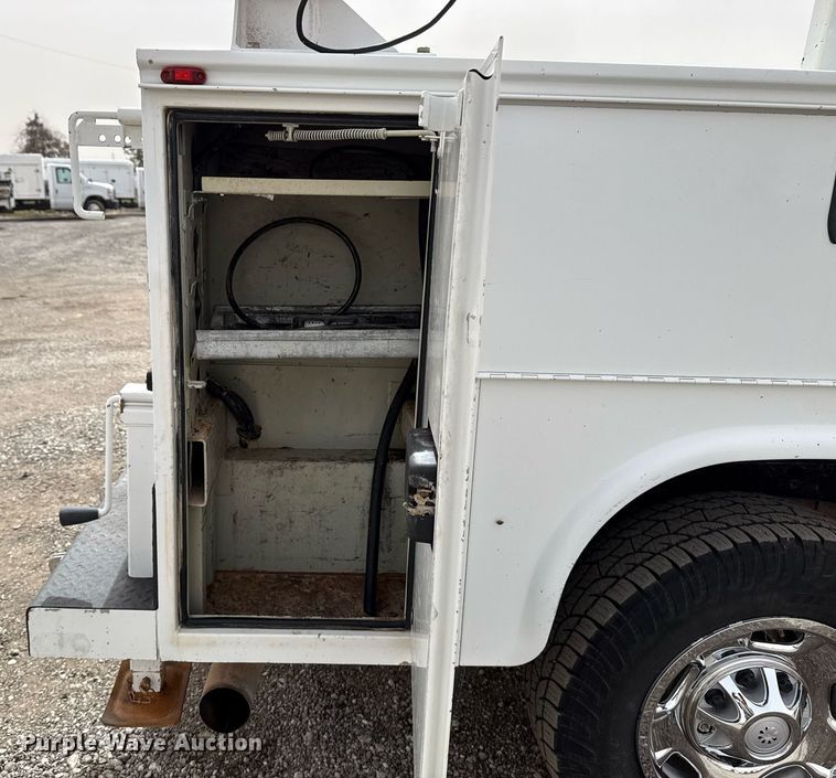 image for item EG2657 2016 Chevrolet Silverado 2500HD Double Cab utility bed pickup truck