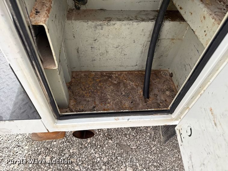 image for item EG2657 2016 Chevrolet Silverado 2500HD Double Cab utility bed pickup truck