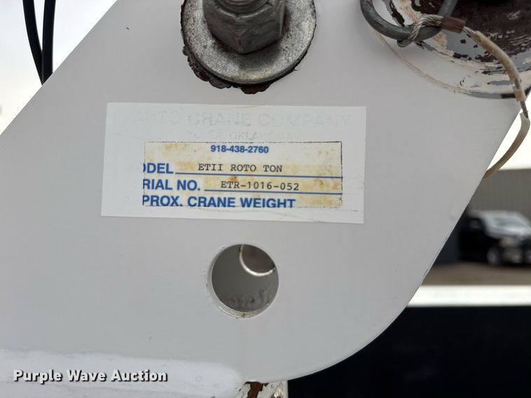 image for item EG2657 2016 Chevrolet Silverado 2500HD Double Cab utility bed pickup truck