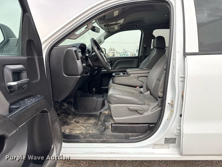 image for item EG2657 2016 Chevrolet Silverado 2500HD Double Cab utility bed pickup truck