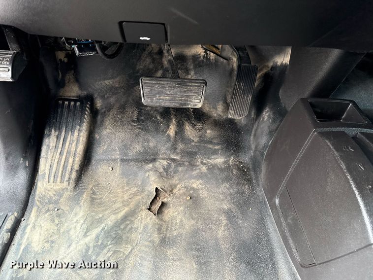 image for item EG2657 2016 Chevrolet Silverado 2500HD Double Cab utility bed pickup truck