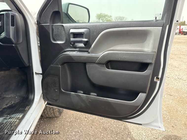 image for item EG2657 2016 Chevrolet Silverado 2500HD Double Cab utility bed pickup truck