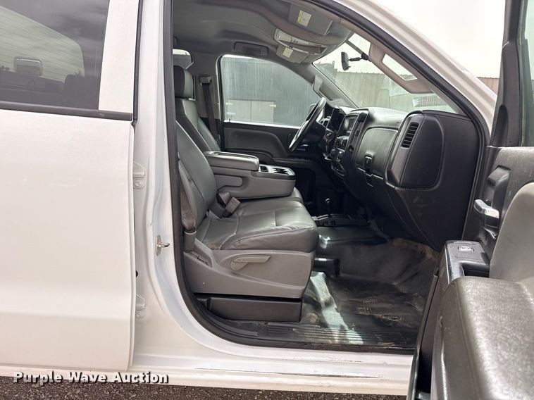 image for item EG2657 2016 Chevrolet Silverado 2500HD Double Cab utility bed pickup truck