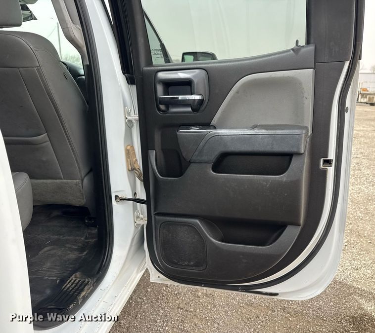 image for item EG2657 2016 Chevrolet Silverado 2500HD Double Cab utility bed pickup truck