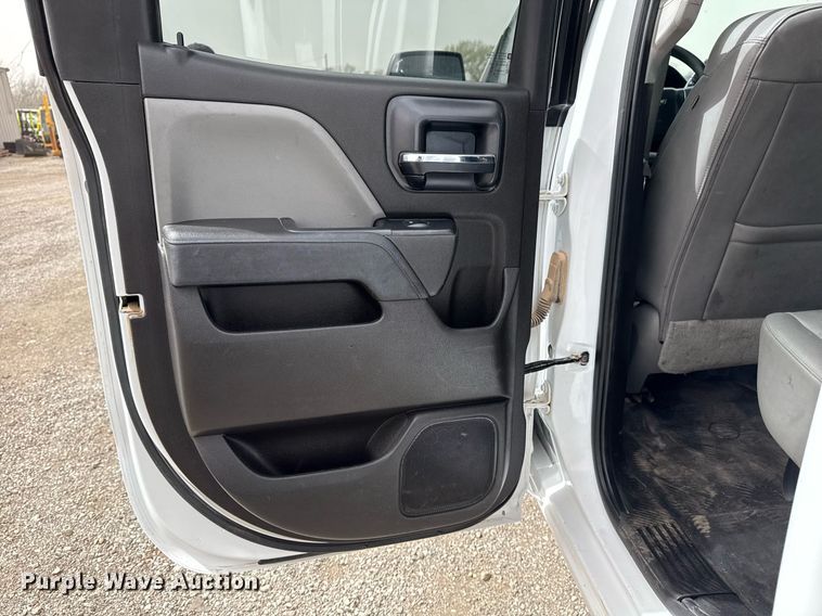 image for item EG2657 2016 Chevrolet Silverado 2500HD Double Cab utility bed pickup truck