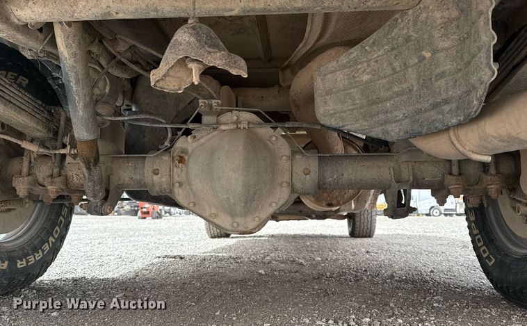 image for item EG2657 2016 Chevrolet Silverado 2500HD Double Cab utility bed pickup truck