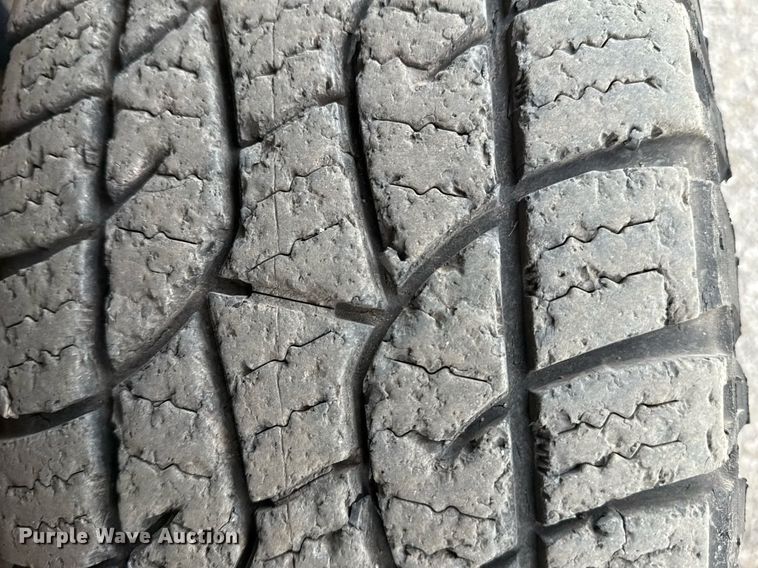 image for item EG2657 2016 Chevrolet Silverado 2500HD Double Cab utility bed pickup truck