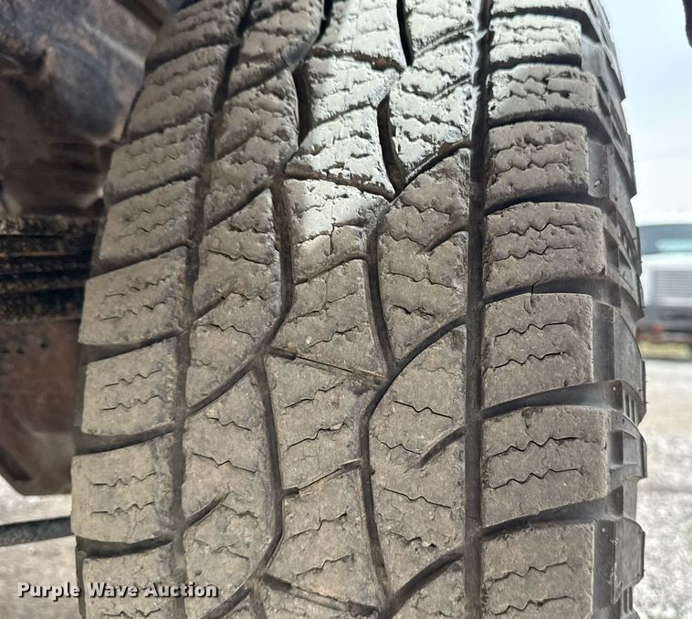 image for item EG2657 2016 Chevrolet Silverado 2500HD Double Cab utility bed pickup truck