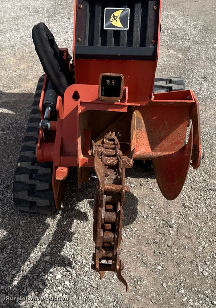 image for item EG2659 2018 Ditch Witch C16X trencher