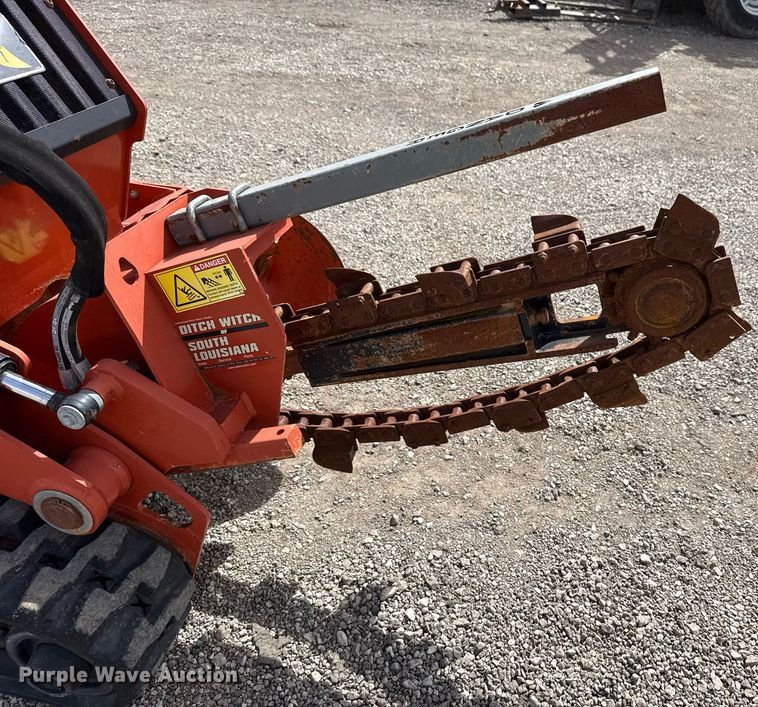 image for item EG2659 2018 Ditch Witch C16X trencher