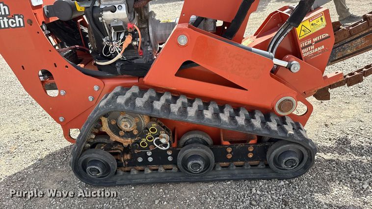 image for item EG2659 2018 Ditch Witch C16X trencher