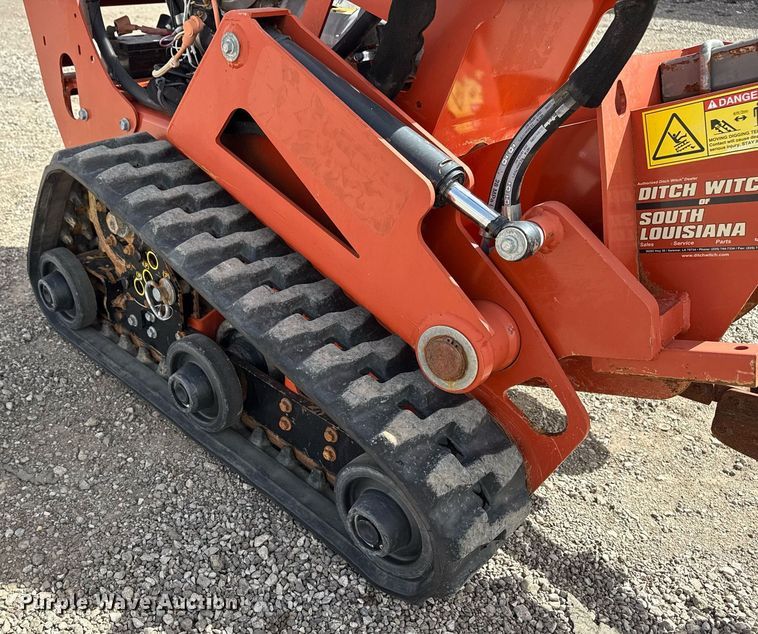 image for item EG2659 2018 Ditch Witch C16X trencher