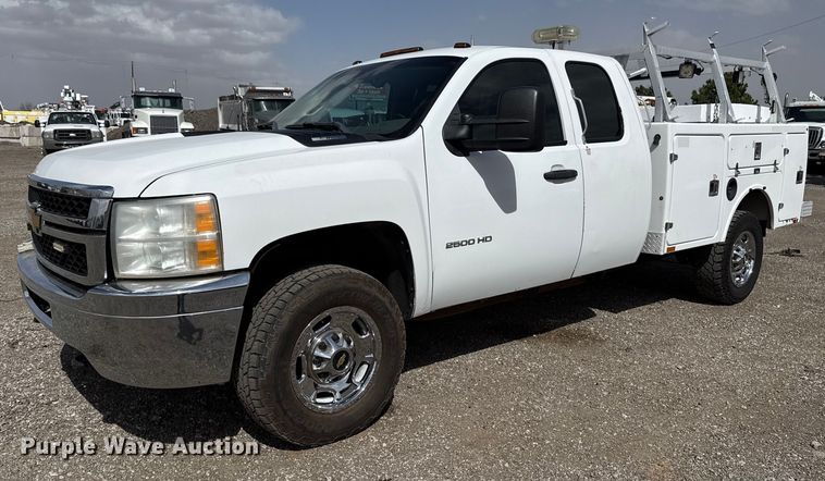 image for item EG2660 2012 Chevrolet Silverado 2500HD Ext. Cab utility bed pickup truck