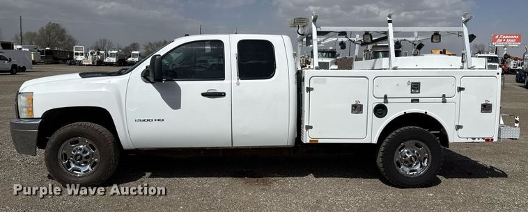 image for item EG2660 2012 Chevrolet Silverado 2500HD Ext. Cab utility bed pickup truck
