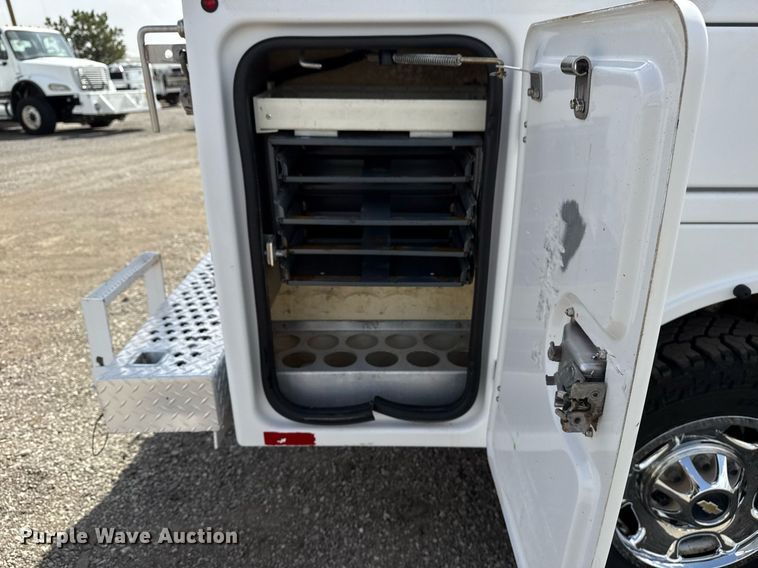 image for item EG2660 2012 Chevrolet Silverado 2500HD Ext. Cab utility bed pickup truck