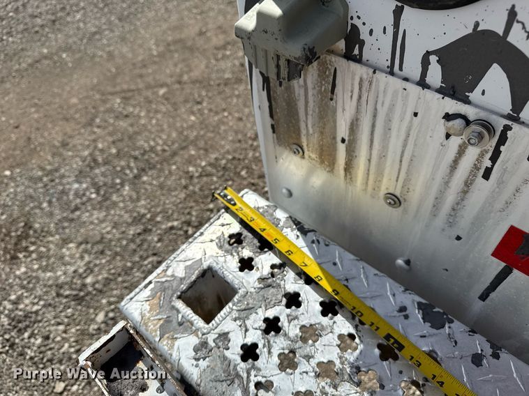 image for item EG2660 2012 Chevrolet Silverado 2500HD Ext. Cab utility bed pickup truck