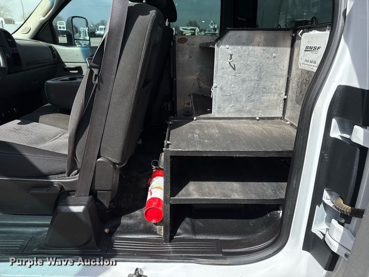 image for item EG2660 2012 Chevrolet Silverado 2500HD Ext. Cab utility bed pickup truck