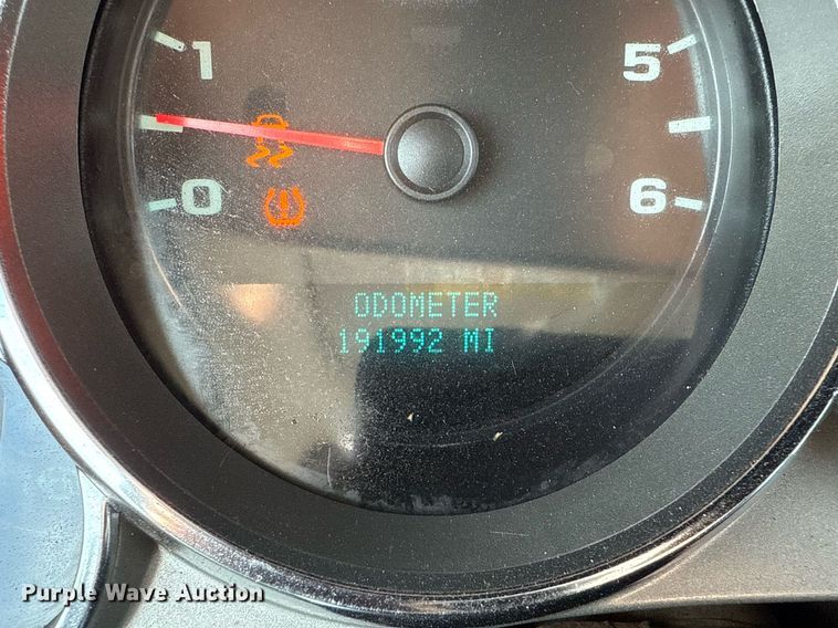 image for item EG2660 2012 Chevrolet Silverado 2500HD Ext. Cab utility bed pickup truck