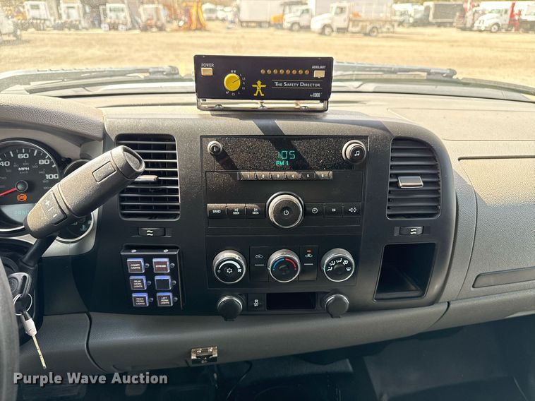 image for item EG2660 2012 Chevrolet Silverado 2500HD Ext. Cab utility bed pickup truck