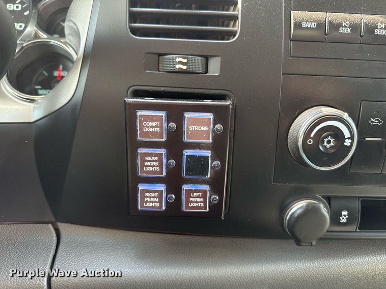 image for item EG2660 2012 Chevrolet Silverado 2500HD Ext. Cab utility bed pickup truck