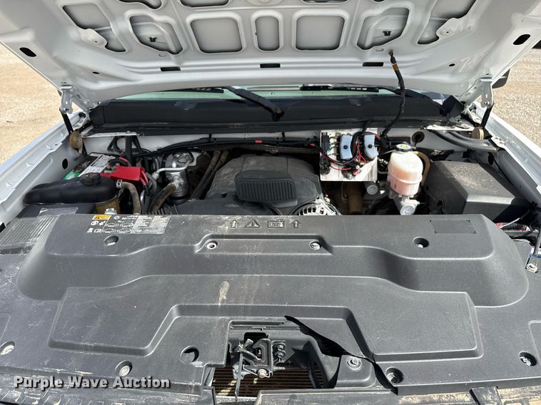 image for item EG2660 2012 Chevrolet Silverado 2500HD Ext. Cab utility bed pickup truck