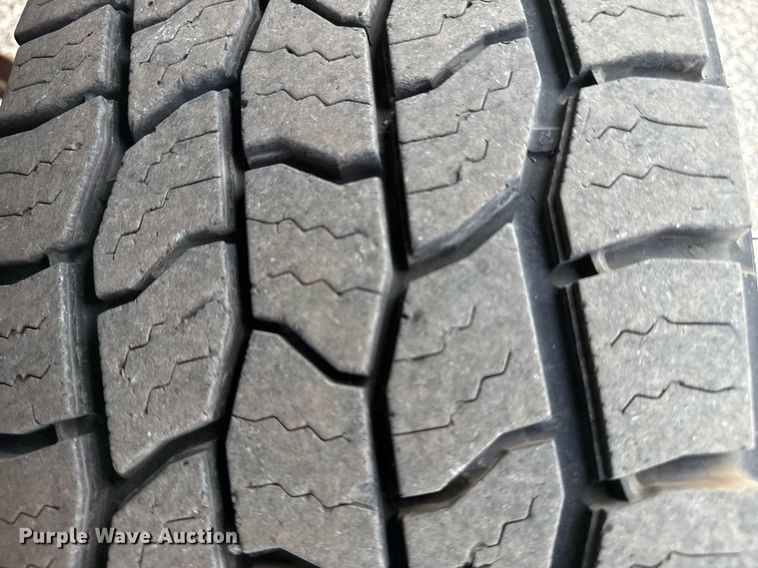 image for item EG2660 2012 Chevrolet Silverado 2500HD Ext. Cab utility bed pickup truck