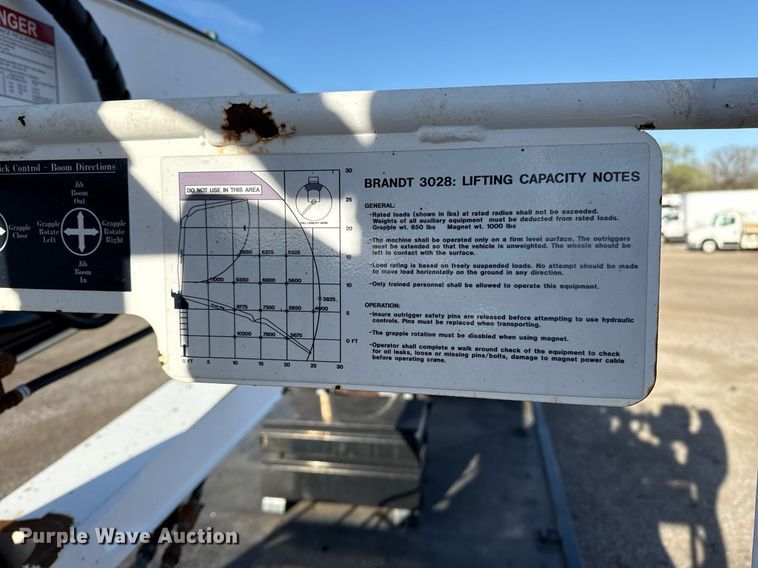 image for item EG2661 2011 Peterbilt 367 crane truck