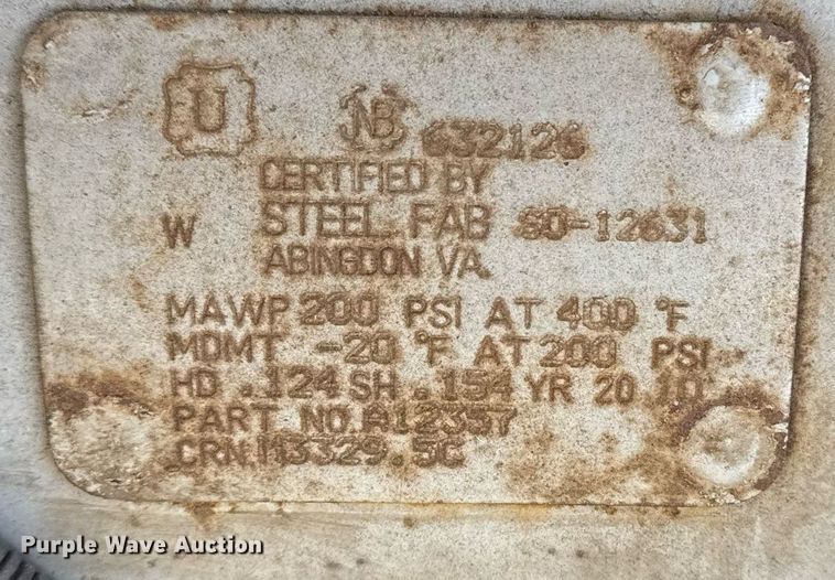 image for item EG2661 2011 Peterbilt 367 crane truck