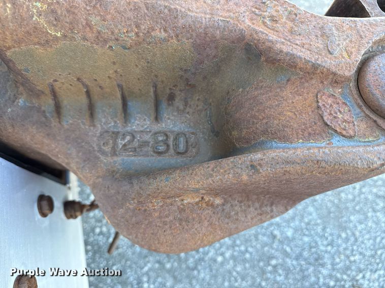 image for item EG2661 2011 Peterbilt 367 crane truck