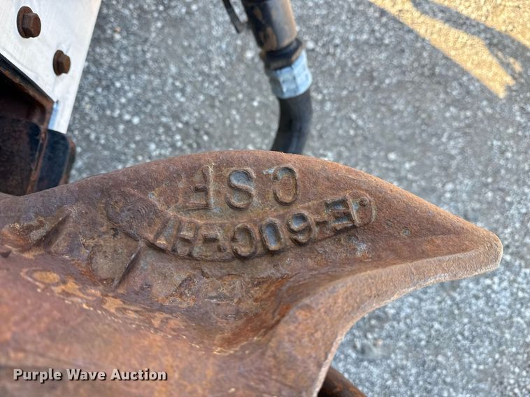 image for item EG2661 2011 Peterbilt 367 crane truck