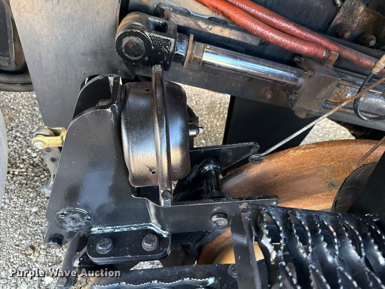 image for item EG2661 2011 Peterbilt 367 crane truck