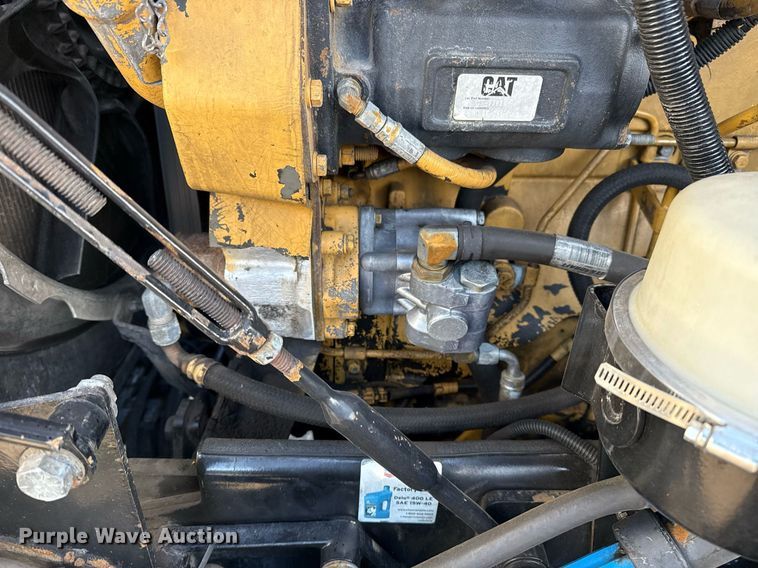 image for item EG2661 2011 Peterbilt 367 crane truck