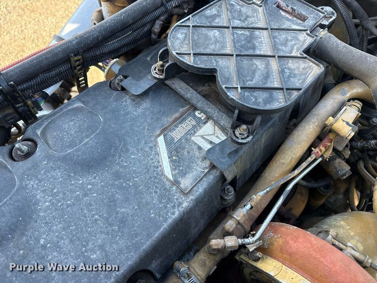 image for item EG2661 2011 Peterbilt 367 crane truck